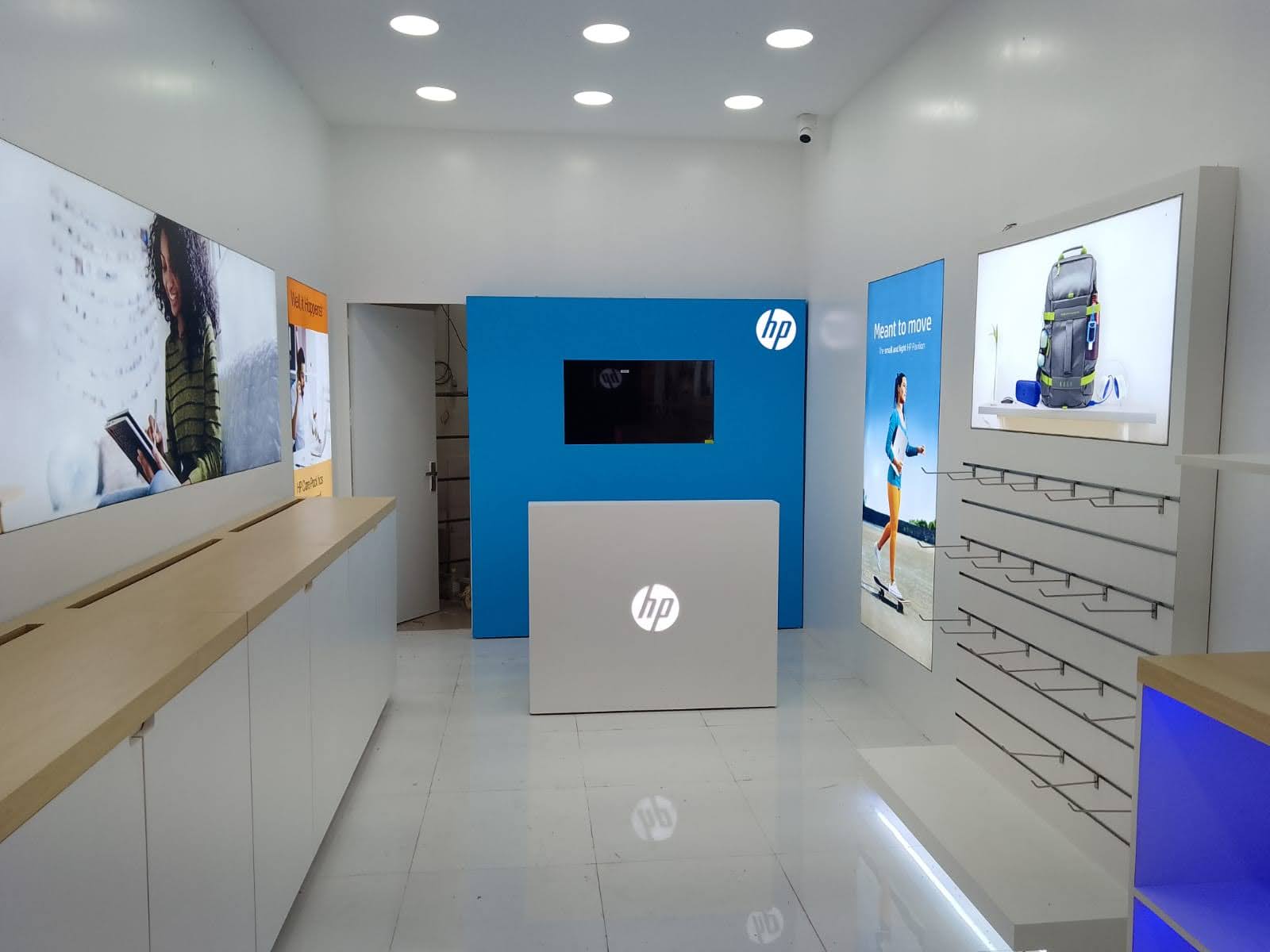 HP Store Interior Design & Retail Fixtures