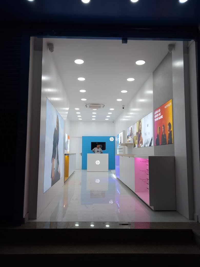 HP Store Interior Design & Retail Fixtures gallery image — Retail Fixture & Fit-out